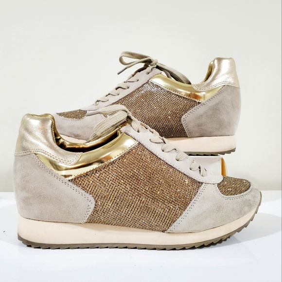 Nine west gold wedge sneakers - Picture 1 of 4